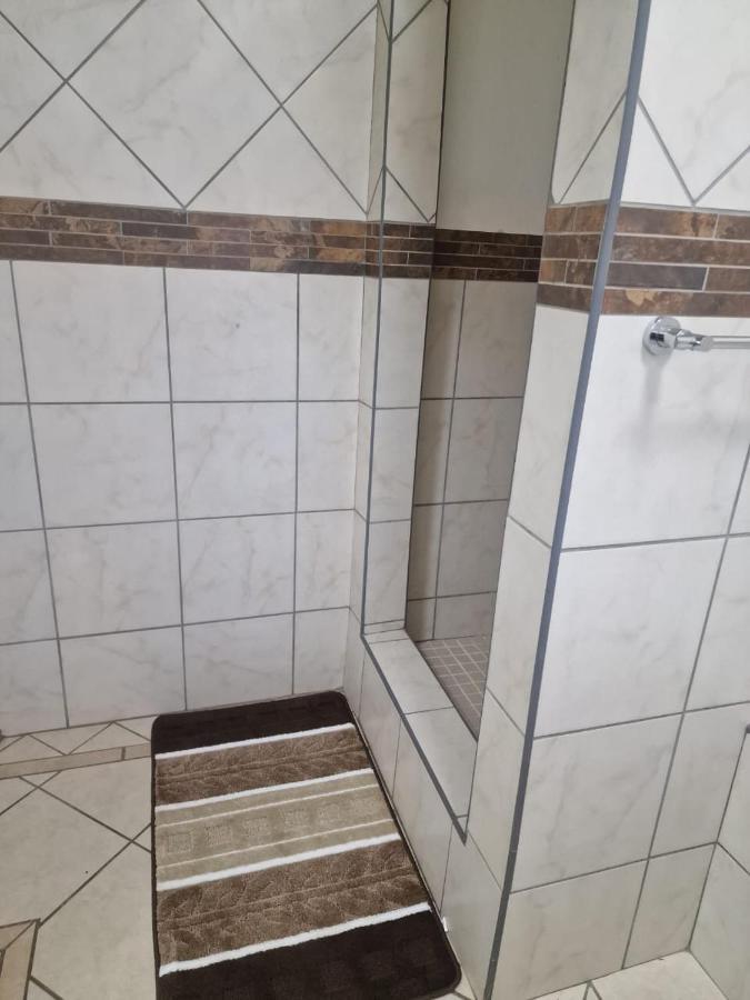 Pinto City Motel كمبتون بارك المظهر الخارجي الصورة