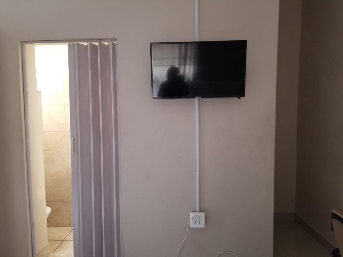 Pinto City Motel كمبتون بارك المظهر الخارجي الصورة