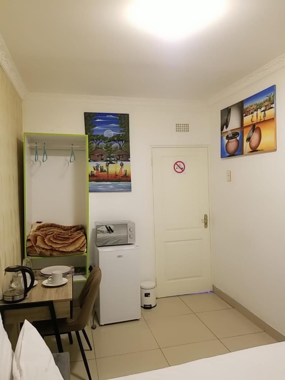 Pinto City Motel كمبتون بارك المظهر الخارجي الصورة
